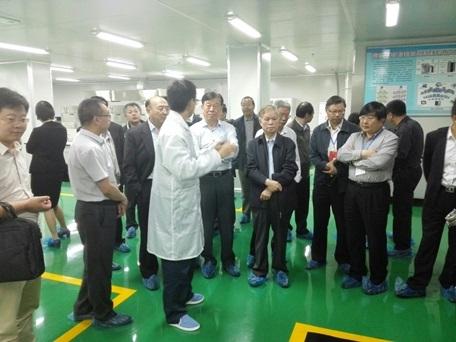 專家組實(shí)地考察了蘭州金川科技園電池材料產(chǎn)業(yè)研發(fā)和產(chǎn)業(yè)化情況