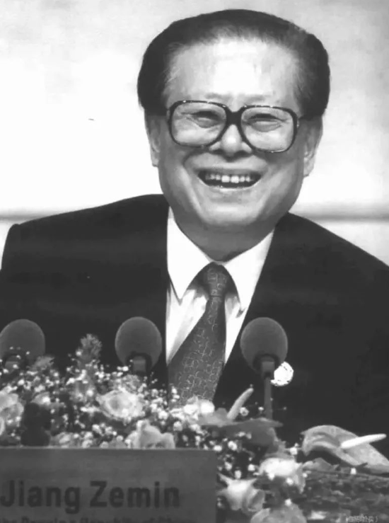 20年前,江澤民主席提出推動新經濟發(fā)展的“四個更新”! 20年前,江澤民主席提出推動新經濟發(fā)展的“四個更新”!