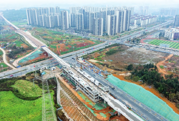 "自審自發"機制下四川地方政府專項債改革的效能躍遷路徑