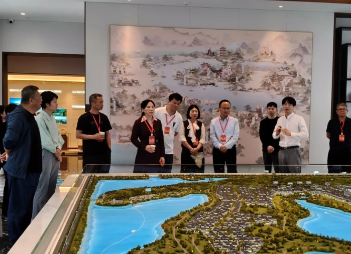 湖北省嘉魚縣人大常委會(huì)開(kāi)展文旅康養(yǎng)產(chǎn)業(yè)專題調(diào)研